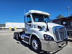 Used 2018 Freightliner Cascadia Day Cab 6x4, Semi Truck for sale #751158 - photo 4