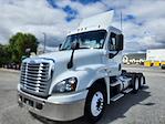 Used 2019 Freightliner Cascadia Day Cab 6x4, Semi Truck for sale #791200 - photo 3