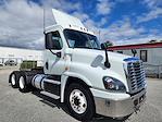 Used 2019 Freightliner Cascadia Day Cab 6x4, Semi Truck for sale #791200 - photo 1