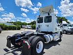 Used 2019 Freightliner Cascadia Day Cab 4x2, Semi Truck for sale #820642 - photo 5