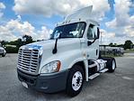 Used 2019 Freightliner Cascadia Day Cab 4x2, Semi Truck for sale #820995 - photo 3