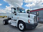 Used 2019 Freightliner Cascadia Day Cab 4x2, Semi Truck for sale #820995 - photo 2