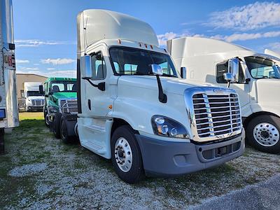 Used 2020 Freightliner Cascadia Day Cab 6x4, Semi Truck for sale #879263 - photo 2