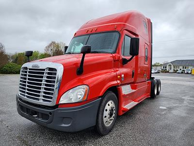 Used 2020 Freightliner Cascadia Sleeper Cab 6x4, Semi Truck for sale #880044 - photo 1