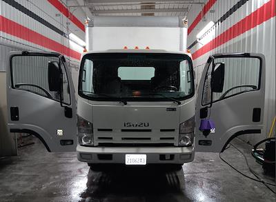 Used 2015 Isuzu NQR Regular Cab 4x2, Box Truck for sale #350949 - photo 1