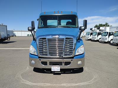 Used 2016 Freightliner Cascadia 6x4, Semi Truck for sale #356996 - photo 1