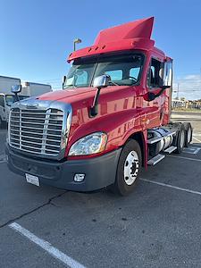 Used 2016 Freightliner Cascadia Day Cab 6x4, Semi Truck for sale #389663 - photo 1