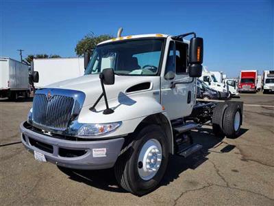 Used 2014 International DuraStar 4300 4x2, Cab Chassis for sale #522955 - photo 1
