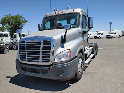Used 2014 Freightliner Cascadia Day Cab 6x4, Semi Truck for sale #532918 - photo 1