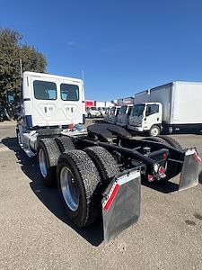 Used 2018 Freightliner Cascadia Day Cab 6x4, Semi Truck for sale #685492 - photo 2