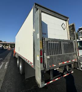 Used 2018 Freightliner Cascadia Day Cab 6x4, Box Truck for sale #752464 - photo 2