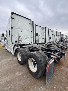 Used 2019 Freightliner Cascadia Sleeper Cab 6x4, Semi Truck for sale #877959 - photo 2