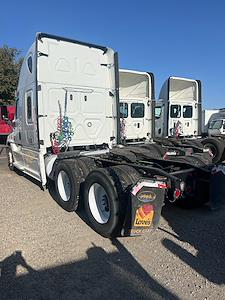 Used 2019 Freightliner Cascadia Sleeper Cab 6x4, Semi Truck for sale #877984 - photo 2