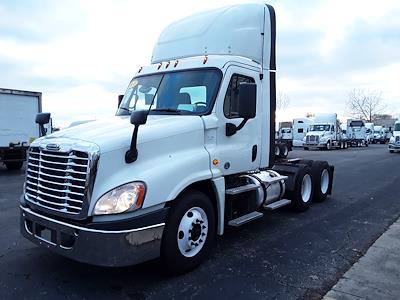 Used 2018 Freightliner Cascadia Day Cab 6x4, Semi Truck for sale #221825 - photo 1