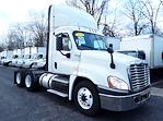 Used 2018 Freightliner Cascadia Day Cab 6x4, Semi Truck for sale #221825 - photo 4