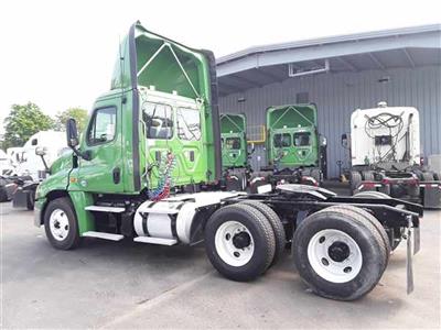 Used 2016 Freightliner Cascadia Day Cab 6x4, Semi Truck for sale #645572 - photo 2