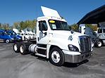 Used 2017 Freightliner Cascadia Day Cab 6x4, Semi Truck for sale #659083 - photo 4