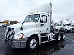 Used 2017 Freightliner Cascadia Day Cab 6x4, Semi Truck for sale #670275 - photo 1