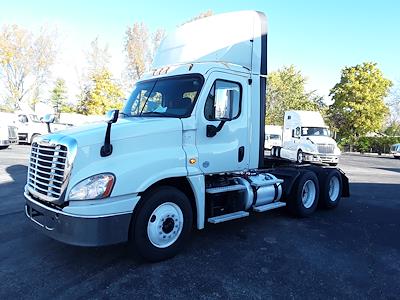 Used 2017 Freightliner Cascadia Day Cab 6x4, Semi Truck for sale #670276 - photo 1
