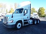 Used 2017 Freightliner Cascadia Day Cab 6x4, Semi Truck for sale #670276 - photo 1