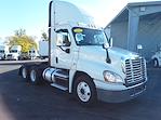 Used 2017 Freightliner Cascadia Day Cab 6x4, Semi Truck for sale #670276 - photo 4