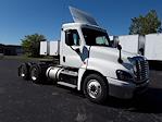 Used 2017 Freightliner Cascadia Day Cab 6x4, Semi Truck for sale #672260 - photo 6