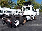 Used 2017 Freightliner Cascadia Day Cab 6x4, Semi Truck for sale #679020 - photo 5