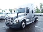 Used 2017 Freightliner Cascadia Sleeper Cab 6x4, Semi Truck for sale #680785 - photo 3