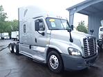 Used 2017 Freightliner Cascadia Sleeper Cab 6x4, Semi Truck for sale #680785 - photo 1