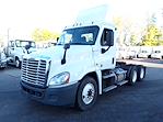 Used 2018 Freightliner Cascadia Day Cab 6x4, Semi Truck for sale #685192 - photo 1