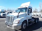 Used 2018 Freightliner Cascadia Day Cab 6x4, Semi Truck for sale #685216 - photo 1