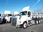 Used 2018 Freightliner Cascadia Day Cab 6x4, Semi Truck for sale #744649 - photo 1