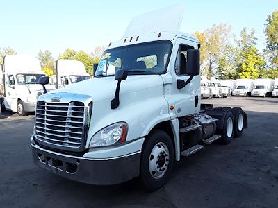 Used 2018 Freightliner Cascadia Day Cab 6x4, Semi Truck for sale #744748 - photo 1