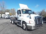 Used 2018 Freightliner Cascadia Day Cab 6x4, Semi Truck for sale #746726 - photo 4