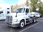 Used 2018 Freightliner Cascadia Day Cab 6x4, Semi Truck for sale #746727 - photo 1