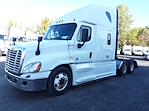 Used 2018 Freightliner Cascadia Sleeper Cab 6x4, Semi Truck for sale #760730 - photo 1