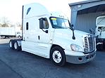 Used 2018 Freightliner Cascadia Sleeper Cab 6x4, Semi Truck for sale #760730 - photo 4