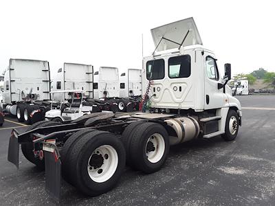 Used 2018 Freightliner Cascadia Day Cab 6x4, Semi Truck for sale #768137 - photo 2