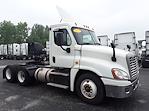 Used 2018 Freightliner Cascadia Day Cab 6x4, Semi Truck for sale #768137 - photo 1