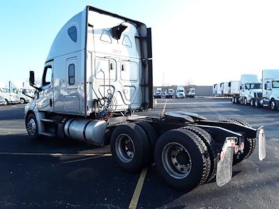 Used 2019 Freightliner Cascadia Sleeper Cab 6x4, Semi Truck for sale #861533 - photo 2