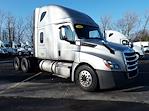 Used 2019 Freightliner Cascadia Sleeper Cab 6x4, Semi Truck for sale #861533 - photo 4