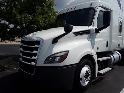Used 2020 Freightliner Cascadia Sleeper Cab 6x4, Semi Truck for sale #273187 - photo 1