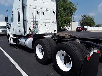 Used 2020 Freightliner Cascadia Sleeper Cab 6x4, Semi Truck for sale #273187 - photo 2