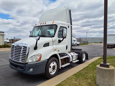 Used 2014 Freightliner Cascadia Day Cab 4x2, Semi Truck for sale #494714 - photo 1