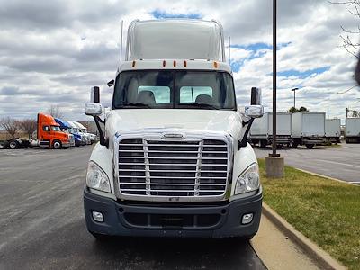 Used 2014 Freightliner Cascadia Day Cab 4x2, Semi Truck for sale #494714 - photo 2