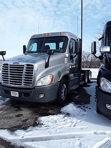 Used 2014 Freightliner Cascadia Day Cab 6x4, Semi Truck for sale #536819 - photo 2