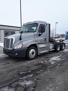 Used 2014 Freightliner Cascadia Day Cab 6x4, Semi Truck for sale #536820 - photo 1
