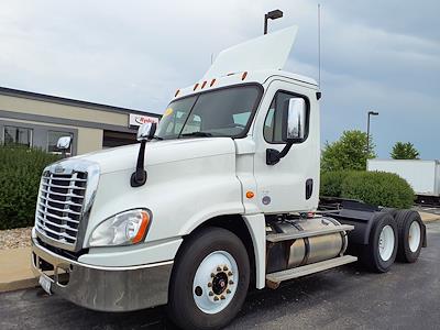 Used 2016 Freightliner Cascadia Day Cab 6x4, Semi Truck for sale #645252 - photo 1