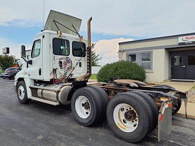 Used 2016 Freightliner Cascadia Day Cab 6x4, Semi Truck for sale #645252 - photo 2