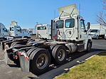 Used 2017 Freightliner Cascadia Day Cab 6x4, Semi Truck for sale #673920 - photo 5